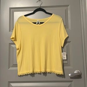Mudd yellow shirt. XXL